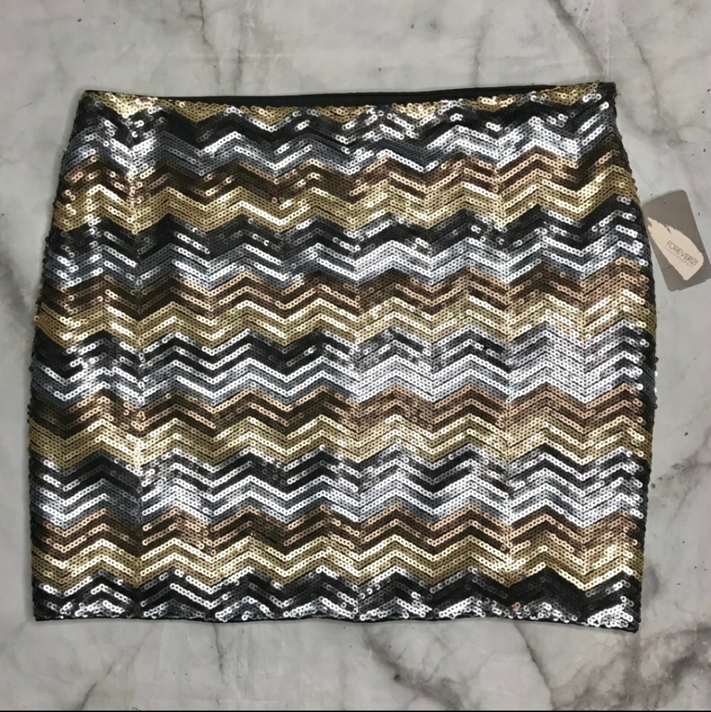Forever 21 Chevron Mini Skirt